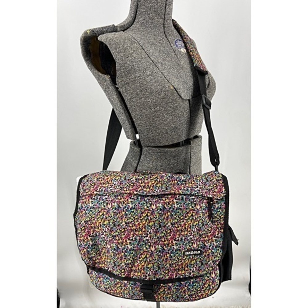 Yaccpak watercolor splatter dot print peace sign Crossbody canvas satchel. OS